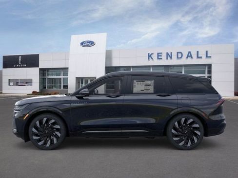 New 2026 Lincoln Nautilus Reserve w/ Jet Appearance Package image 3