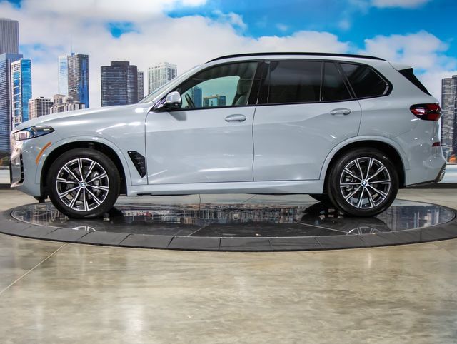 Used 2026 BMW X5 xDrive40i w/ M Sport Package AWD/4WD image 6