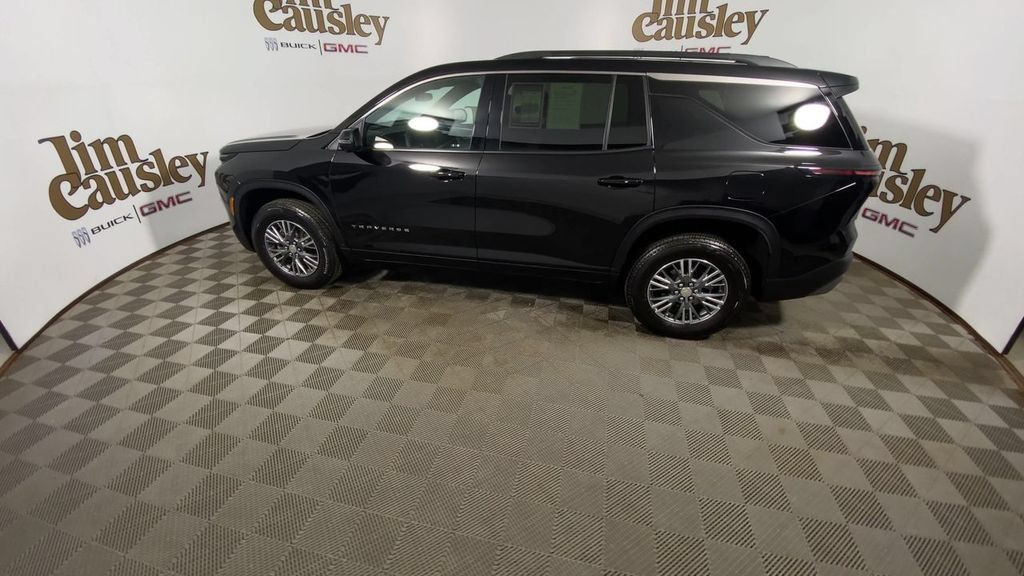 Certified 2024 Chevrolet Traverse LT AWD/4WD image 5