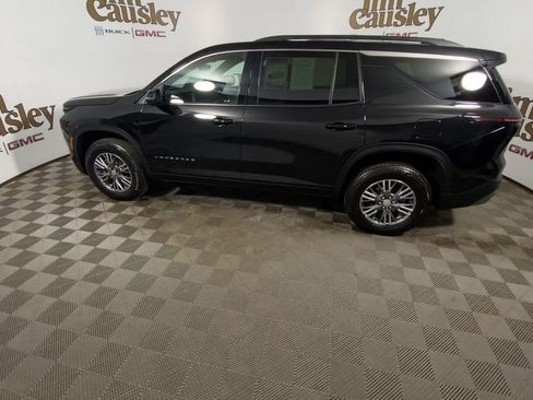 Used 2024 Chevrolet Traverse LT AWD/4WD image 5