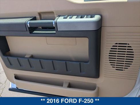 Used 2016 Ford F250 Lariat w/ Lariat Ultimate Package AWD/4WD image 10