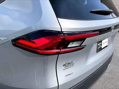 Certified 2024 Toyota Grand Highlander AWD image 29