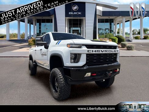 Used 2022 Chevrolet Silverado 2500 Custom w/ Custom Value Package AWD/4WD image 1