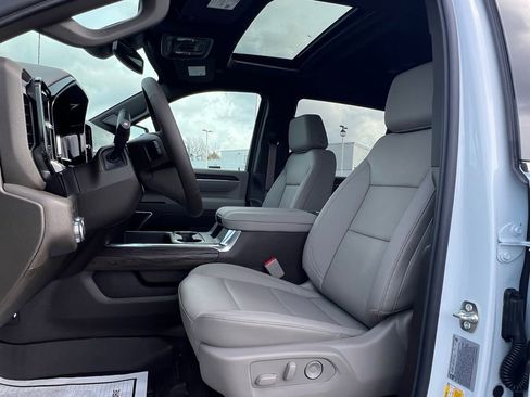 New 2026 GMC Sierra 2500 SLT w/ SLT Premium Package image 11