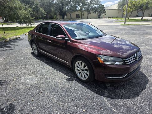 Used 2013 Volkswagen Passat 2.5 SEL Premium FWD image 4
