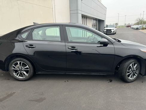 Used 2023 Kia Forte LXS image 7