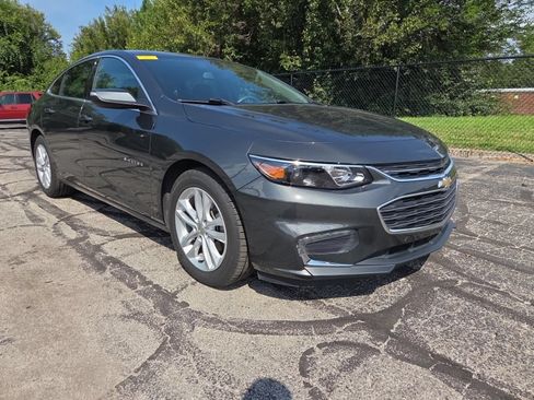 Used 2018 Chevrolet Malibu LT FWD image 21