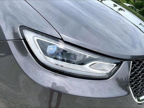 Used 2022 Chrysler Pacifica Limited w/ Uconnect Theater Family Group FWD image 29