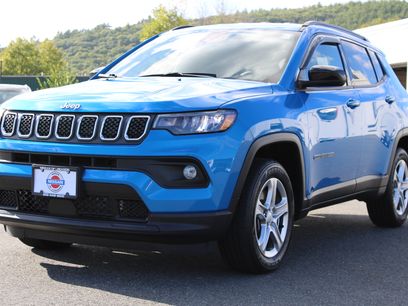 Used 2023 Jeep Compass Latitude w/ Convenience Group
