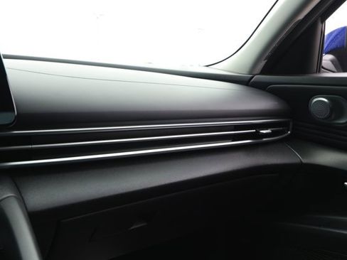 Used 2021 Hyundai Elantra SEL w/ Convenience + Premium Package image 27