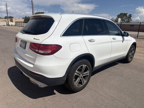Used 2017 Mercedes-Benz GLC 300 4MATIC image 12