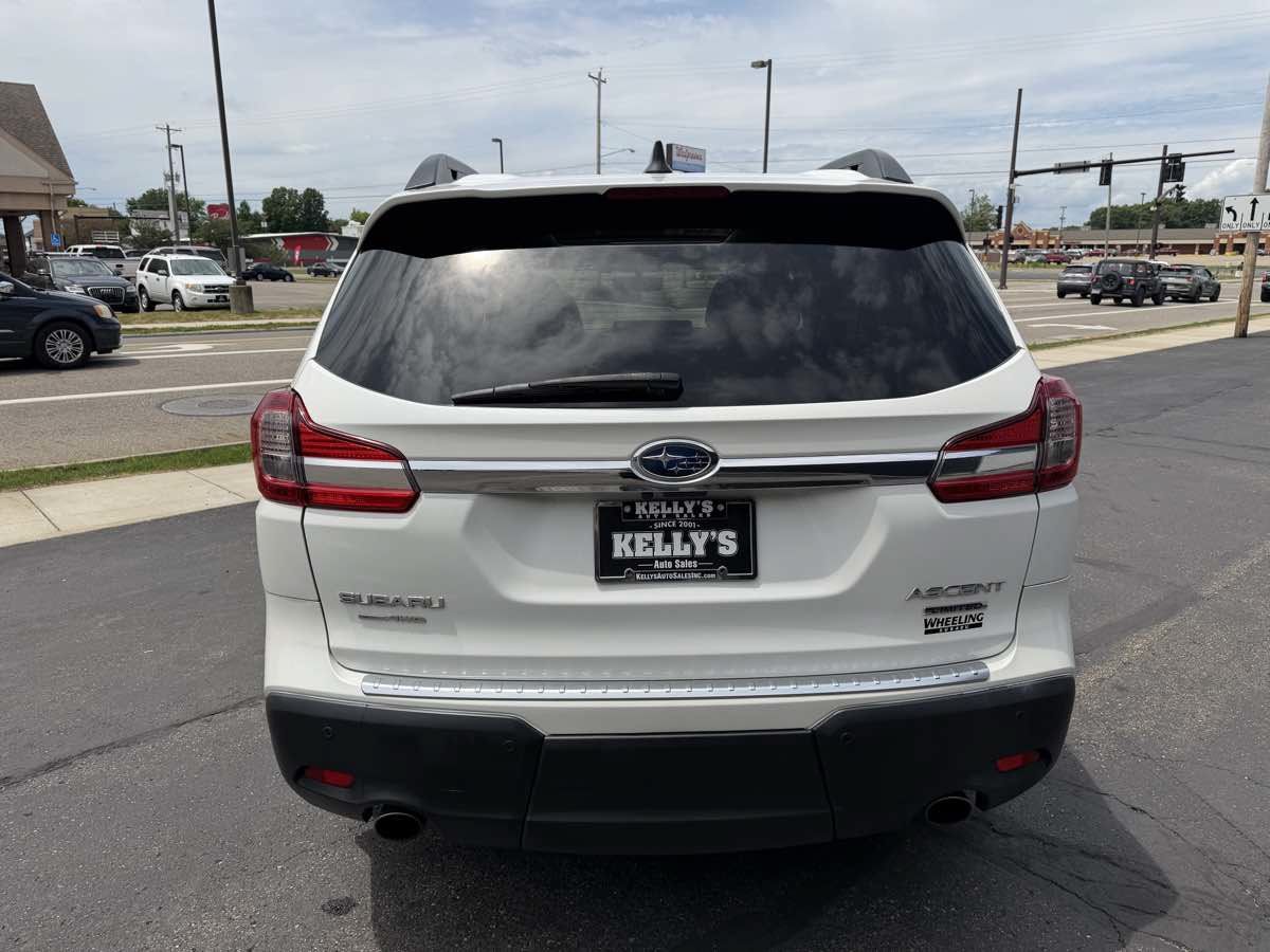 Used 2022 Subaru Ascent Limited w/ Technology Package AWD/4WD image 4