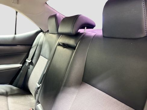 Used 2019 Toyota Corolla SE FWD image 19
