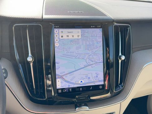 Used 2023 Volvo XC60 B5 Ultimate w/ Protection Package Premier image 24