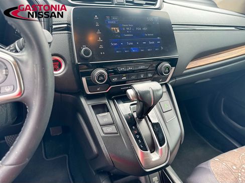 Used 2018 Honda CR-V Touring image 11