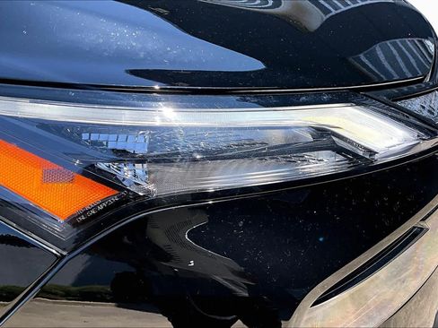 Certified 2026 Nissan Rogue SV FWD image 28