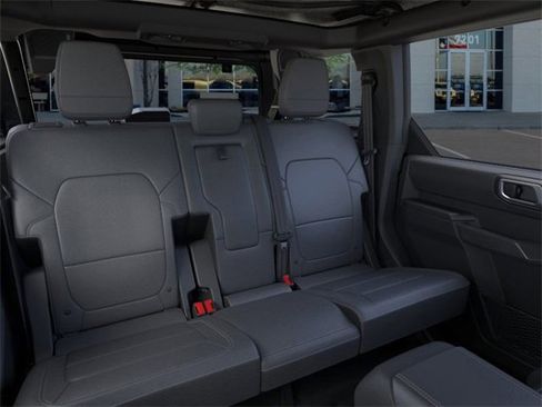 New 2025 Ford Bronco Outer Banks w/ Sasquatch Package image 11