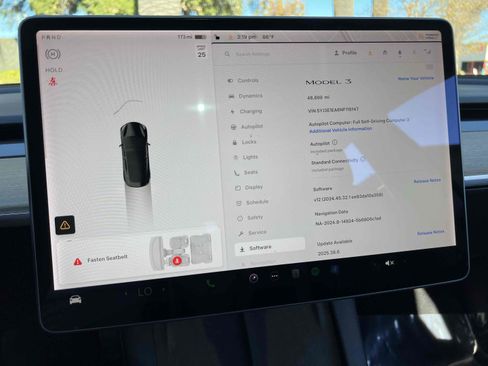 Used 2022 Tesla Model 3 image 30