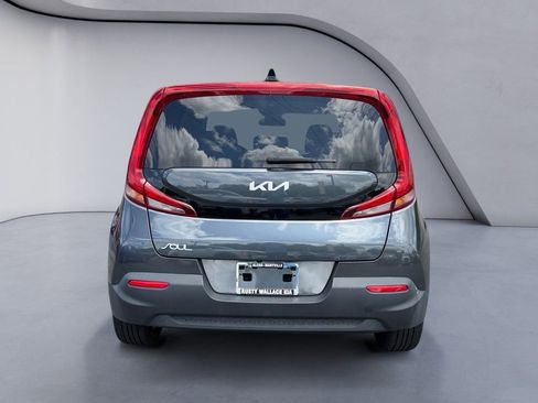 Used 2022 Kia Soul LX FWD image 4