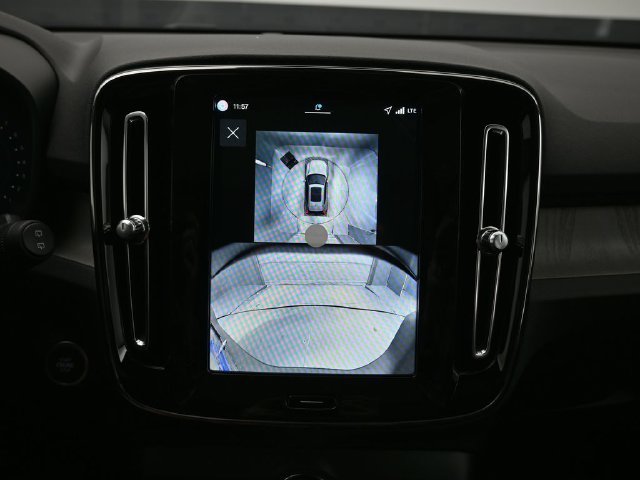 New 2026 Volvo XC40 B5 Plus w/ Protection Package Premier AWD/4WD image 21