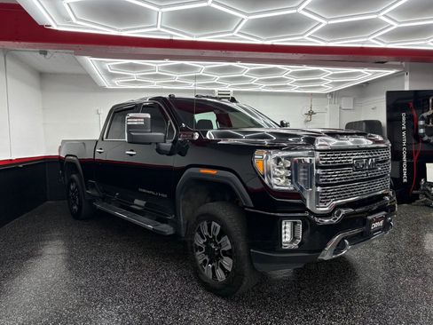 Used 2023 GMC Sierra 2500 Denali w/ Denali Ultimate Package image 3