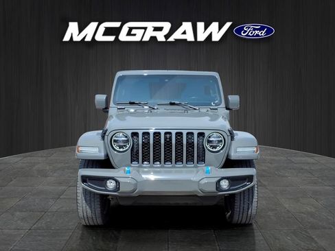 Used 2022 Jeep Wrangler Unlimited Sahara AWD/4WD image 2