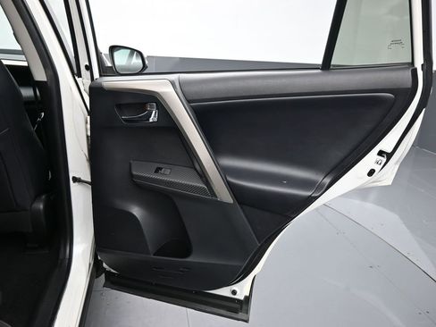 Used 2013 Toyota RAV4 Limited image 38