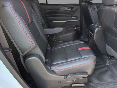 Certified 2026 Chevrolet Traverse RS w/ LPO, Floor Liner Package FWD image 38