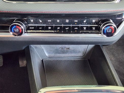Used 2025 Chevrolet Equinox RS w/ Safety and Technology Package FWD image 20