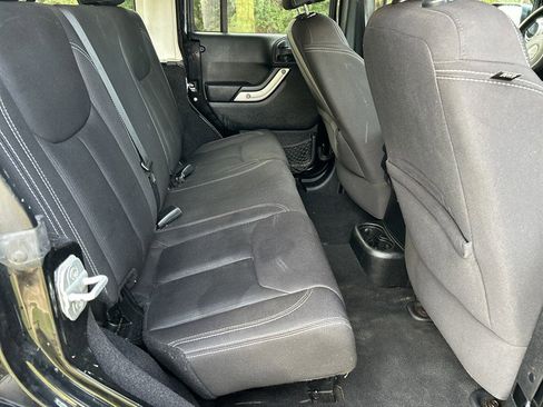 Used 2013 Jeep Wrangler Unlimited Sahara w/ Dual Top Group image 13