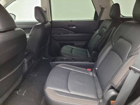 Used 2022 Nissan Pathfinder SL w/ SL Premium Package AWD/4WD image 18