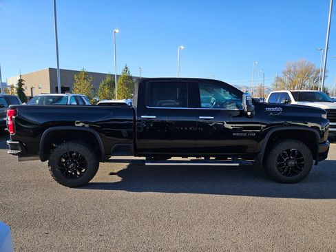 Used 2022 Chevrolet Silverado 3500 High Country w/ Z71 Off-Road Package image 2