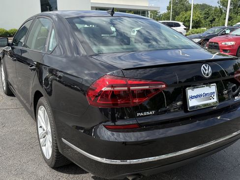 Used 2019 Volkswagen Passat 2.0T Wolfsburg w/ Wheels & Sunroof Package FWD image 8