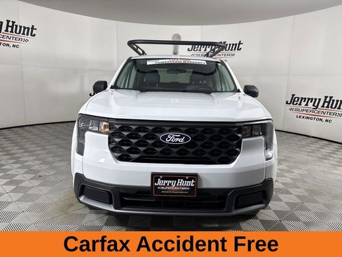 Used 2025 Ford Maverick XLT w/ Equipment Group 302A image 3