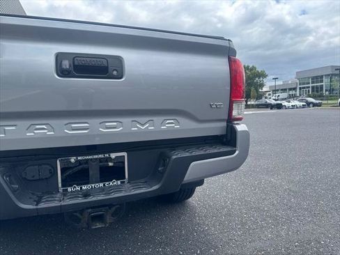 Used 2017 Toyota Tacoma TRD Sport w/ Tow Package (A/T) AWD/4WD image 37