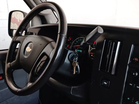 Used 2023 Chevrolet Express 2500 w/ Driver Convenience Package RWD image 27
