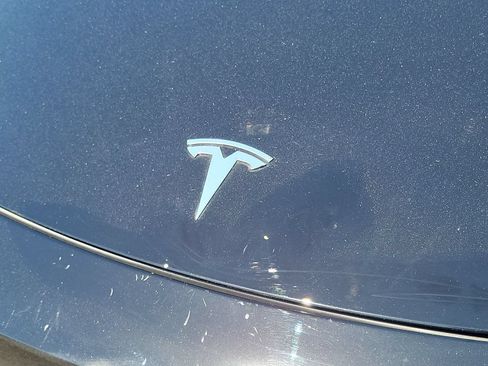 Used 2024 Tesla Model Y Long Range AWD/4WD image 28