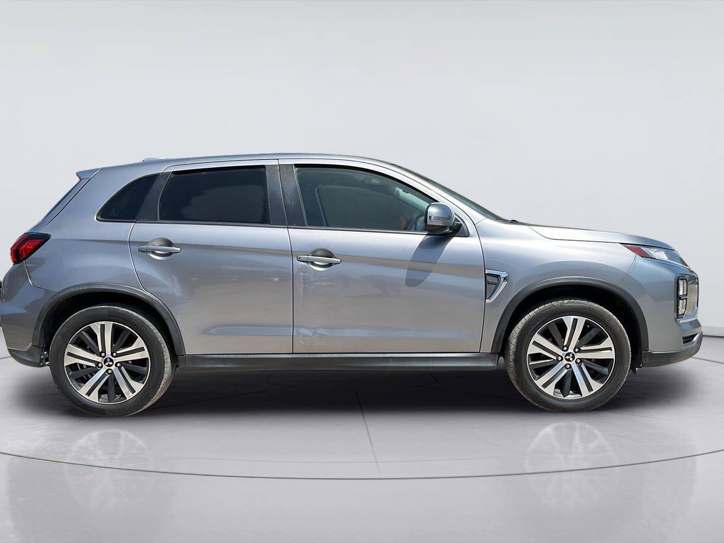 Used 2020 Mitsubishi Outlander Sport SE AWD/4WD image 2