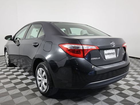 Used 2015 Toyota Corolla LE image 4