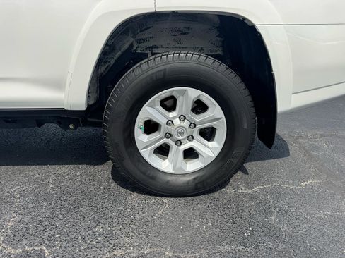 Used 2016 Toyota 4Runner SR5 RWD image 8