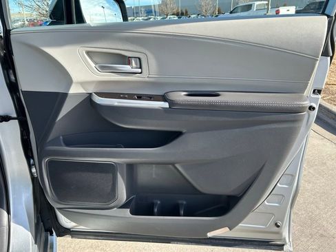 Used 2022 Toyota Sienna XLE image 27