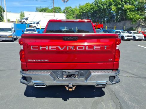 Used 2023 Chevrolet Silverado 1500 LT w/ Z71 Off-Road Package AWD/4WD image 4