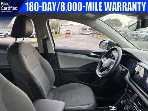 Used 2023 Volkswagen Taos SE w/ Panoramic Sunroof Package image 18