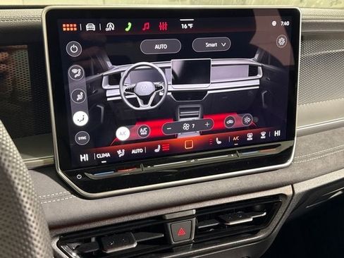 New 2026 Volkswagen Tiguan SE R-Line image 21