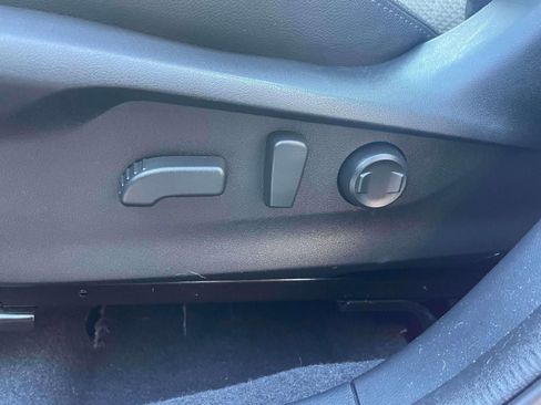 Used 2023 Subaru Forester Premium image 18