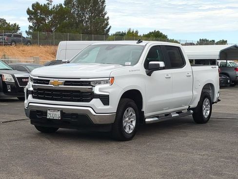 Certified 2026 Chevrolet Silverado 1500 LT w/ LPO, Liner Protection Package AWD/4WD image 4