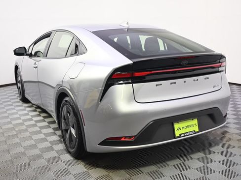 Used 2023 Toyota Prius LE FWD image 4