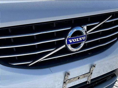 Used 2016 Volvo XC60 T6 w/ Climate Package image 26