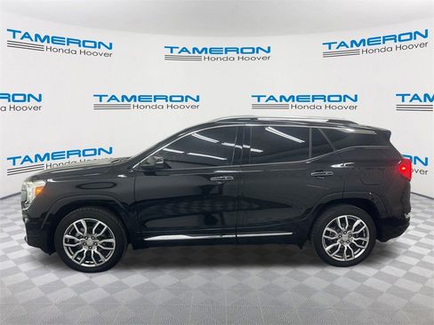 Used 2022 GMC Terrain Denali w/ Denali Premium Package image 2