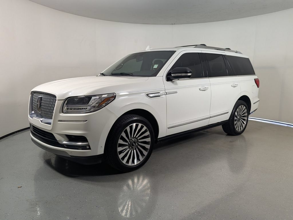 Used 2021 Lincoln Navigator Reserve RWD image 3